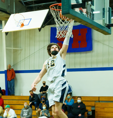 Read more about the article Varsity Basketball Teams Qualify for MIAA Tournament